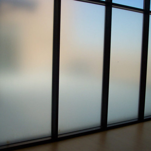 Aplicarea foliei sablate